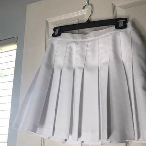american apparel medium white pleated tennis skirt